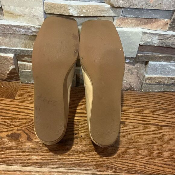 Bottega Veneta Cream Leather Platform - Picture 10 of 14